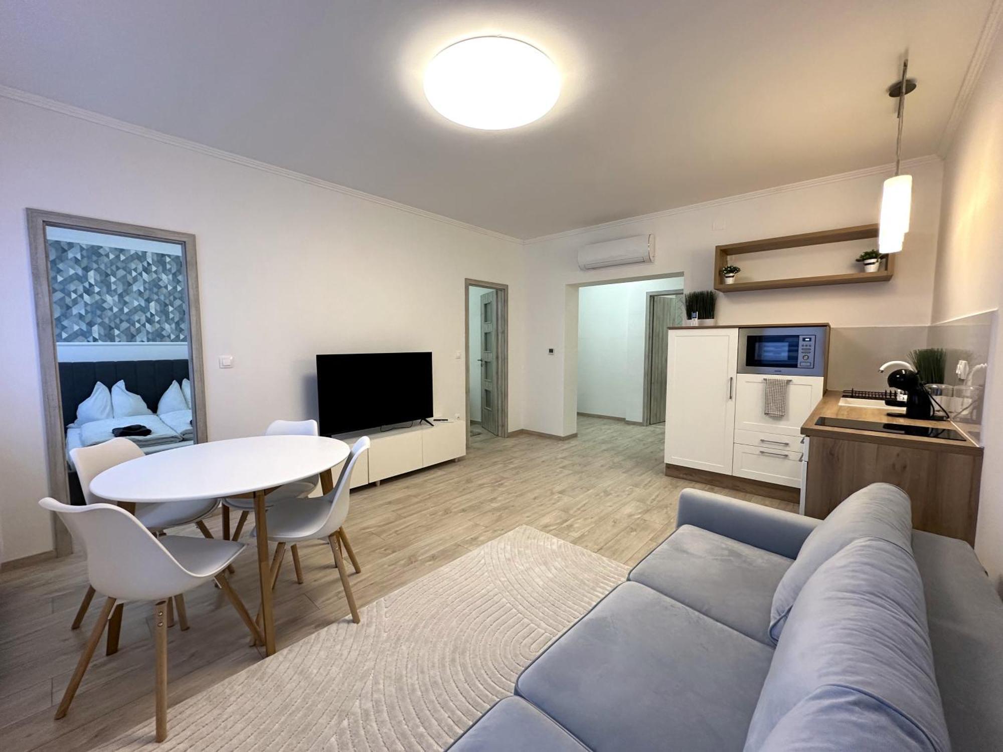Berzsenyi Apartmanhaz Kaposvár Kültér fotó
